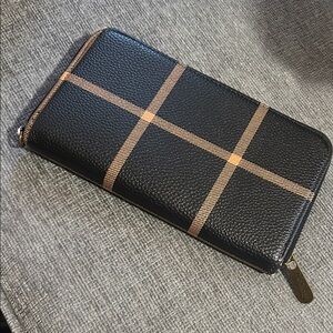 Thirty One - Black and Tan Checkered Wallet